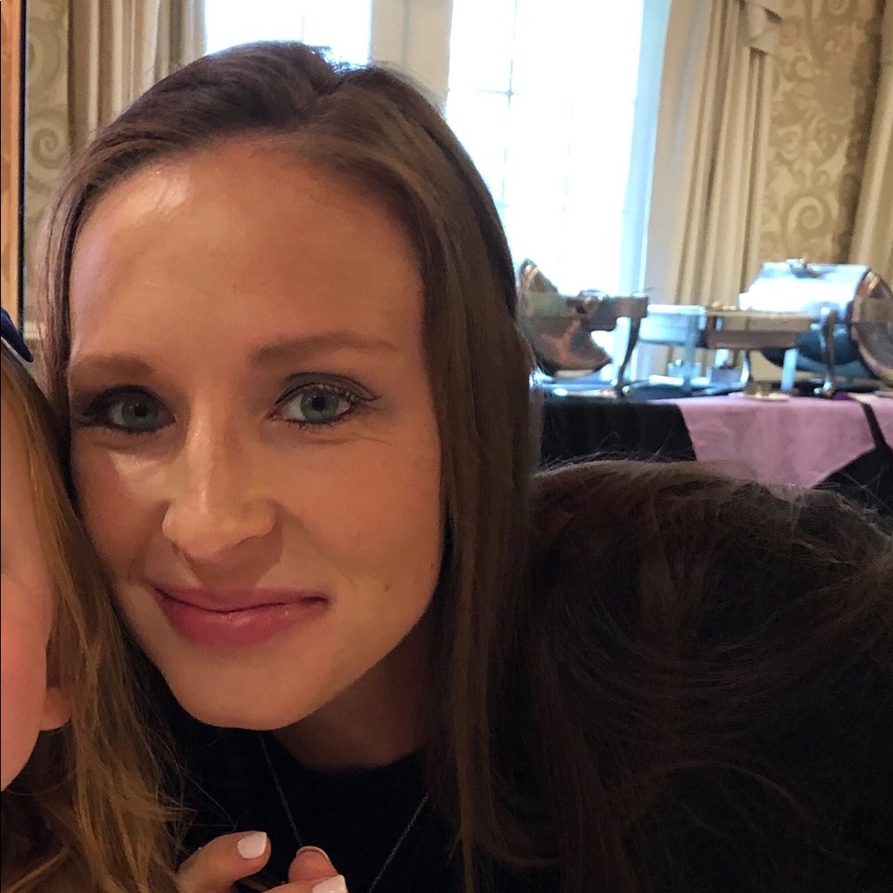 Meet your Posher, Amanda